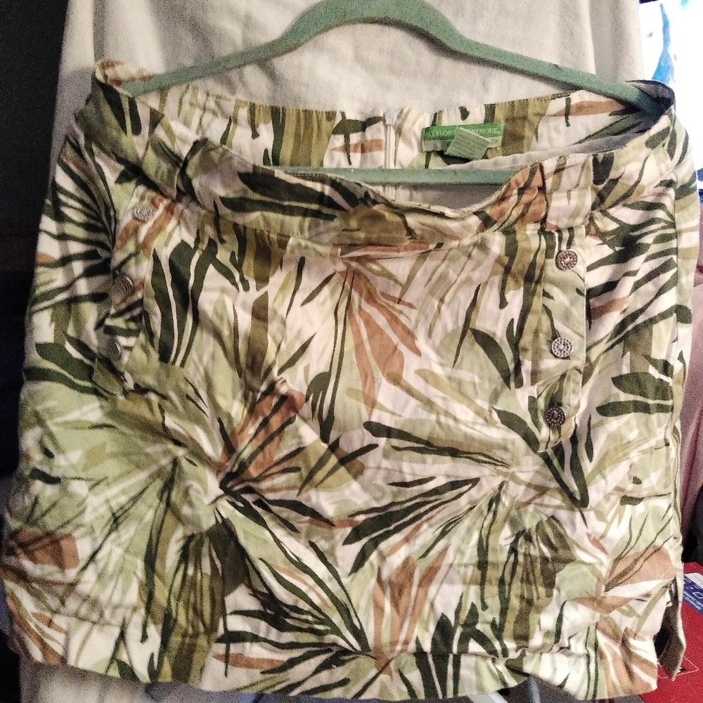 Sz 16 Golf Skort shorts underneath skirt on top